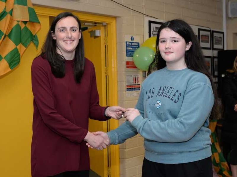   Ballinamore Sean O'Heslins were delighted to host Dublin and former Ireland rugby international Hannah Tyrell on Saturday. Hannah presented medals to our U14, U16 and Minor ladies teams. Hannah was an inspiration on the night and it was a fantastic opportunity for our players and supporters to meet such an accomplished player. A special thanks to Hannah for giving up her time to meet the players, a huge well done to the players who received medals and thanks to everyone that helped out on the night. Leitrim cruise to victory over Fermanagh in opening round of Lidl LGFA National League - GALLERY Melvin Gaels secures spot on Gaelic4teens LGFA programme Check out the 2021 Leitrim Observer Ladies Club team of the Year