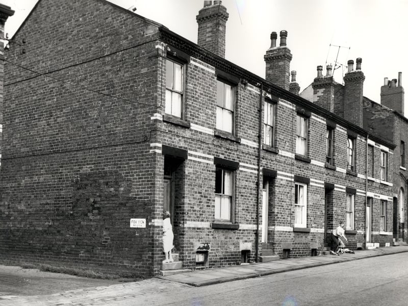 Main Road in September 1966. On the left edge of this view is a gap in the terrace which gave access to Fox View.