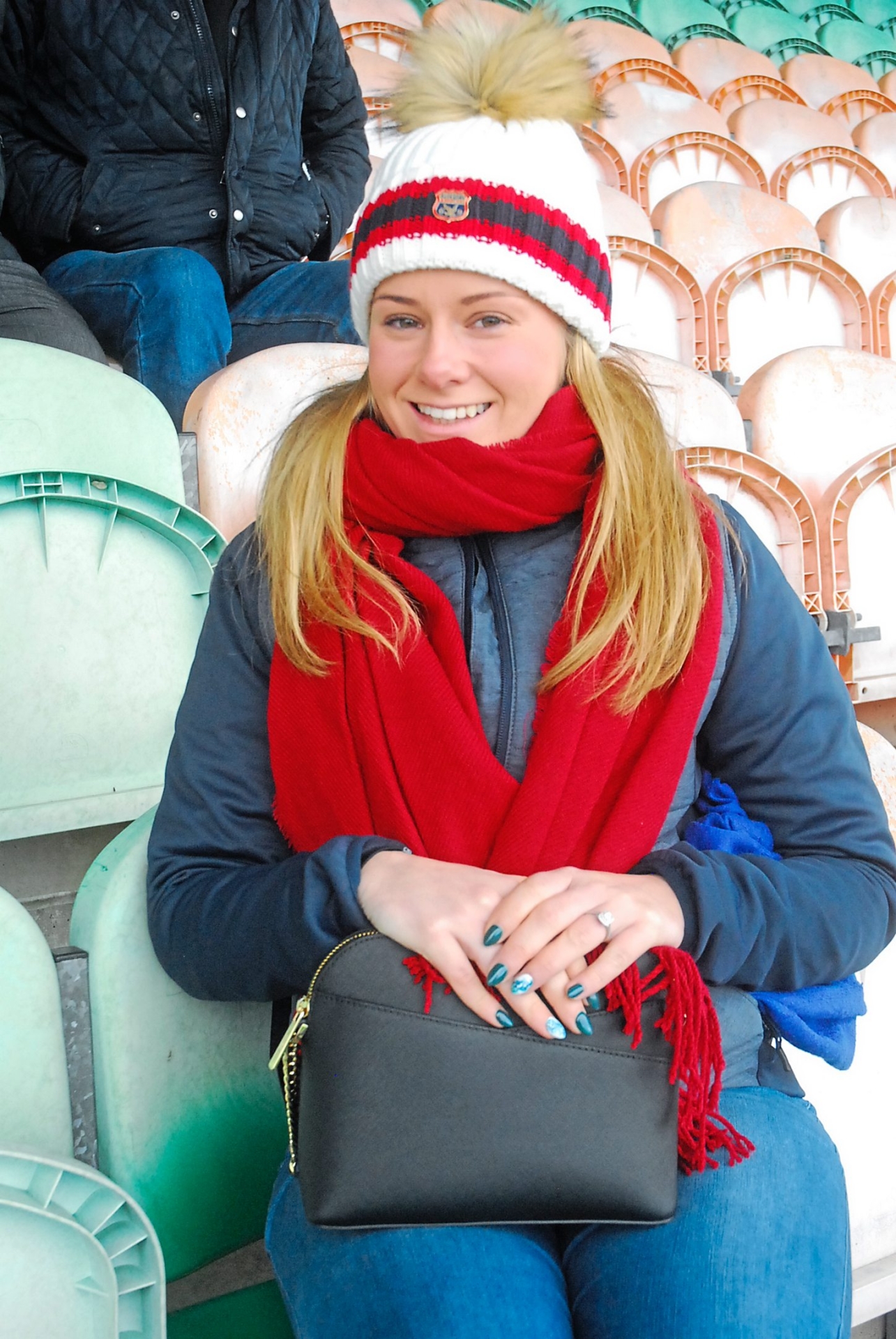 Use > to navigate photos   Dedicated fans from St Patrick's Dromahair and Naomh Anna Leitir Mor in Galway braved the arctic cold on Saturday to cheer on their heroes in the AIB Connacht Club Intermediate Football Championship Quarter-Final in Pairc Sheain Ui Eslin, Ballinamore. It was a profitable four hour journey for the Gaeltacht based team who triumphed 2-13 to 0-5 and Observer photographer Willie Donnellan captured some great images of fans from both teams at the game .... see who you can spot! Andy Moran to open Leitrim campaign with Sligo clash in Connacht AirDome London calling for Leitrim as Ruislip winners drawn to face Mayo or Galway in 2022 Connacht SFC Semi-Final Blow for Mohill as manager Liam Keenan announced as new boss of Longford Slashers