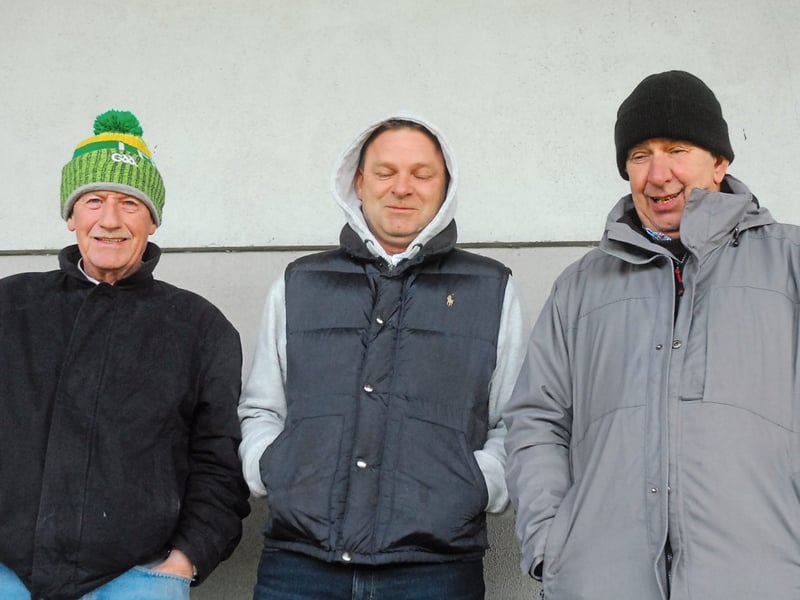 Use > to navigate photos Dedicated fans from St Patrick's Dromahair and Naomh Anna Leitir Mor in Galway braved the arctic cold on Saturday to cheer on their heroes in the AIB Connacht Club Intermediate Football Championship Quarter-Final in Pairc Sheain Ui Eslin, Ballinamore. It was a profitable four hour journey for the Gaeltacht based team who triumphed 2-13 to 0-5 and Observer photographer Willie Donnellan captured some great images of fans from both teams at the game .... see who you can spot! Andy Moran to open Leitrim campaign with Sligo clash in Connacht AirDome London calling for Leitrim as Ruislip winners drawn to face Mayo or Galway in 2022 Connacht SFC Semi-Final Blow for Mohill as manager Liam Keenan announced as new boss of Longford Slashers