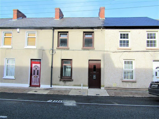 CLICK ON NEXT> ABOVE TO VIEW THE NEXT PROPERTY 38 Wolfe Tone Street, Limerick City, Limerick This well located three bedroomed mid terrace property is located just a short walk from Limerick city centre and within walking distance of schools, shops and other local amenities. With its prime city location and a garden, this doer-upper won’t be on the market for long! Description: Three bedroom, one bath terraced house Price: €180,000 Seller: Property Partners de Courcy O'Dwyer Contact: 061 410 410 Tap here to view this house on MyHome.ie CLICK ON NEXT> BELOW TO VIEW THE NEXT PROPERTY