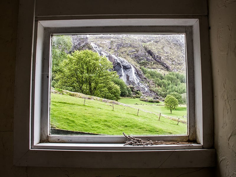Spectacular photographs of Ireland's landmarks have won the Irish round of the world’s biggest photography competition dedicated to natural heritage. Landmarks featured in the winning pictures of the Wiki Loves Earth competition include Cliffs of Moher and Mirror Wall Cliff in Co. Clare, Gap of Dunloe and Gleninchaquin Park in Co. Kerry, Mourne Mountains in Co. Down, Baldoyle Bay Estuary in Co. Dublin, Sally Gap in Co. Wicklow, Clew Bay in Co. Mayo and Inishmore Island in Co. Galway. The pictures were taken by Diego Lopez, Síoda Photography and Jonathan Baker. CLICK ON NEXT TO FLICK THROUGH THE PICTURES