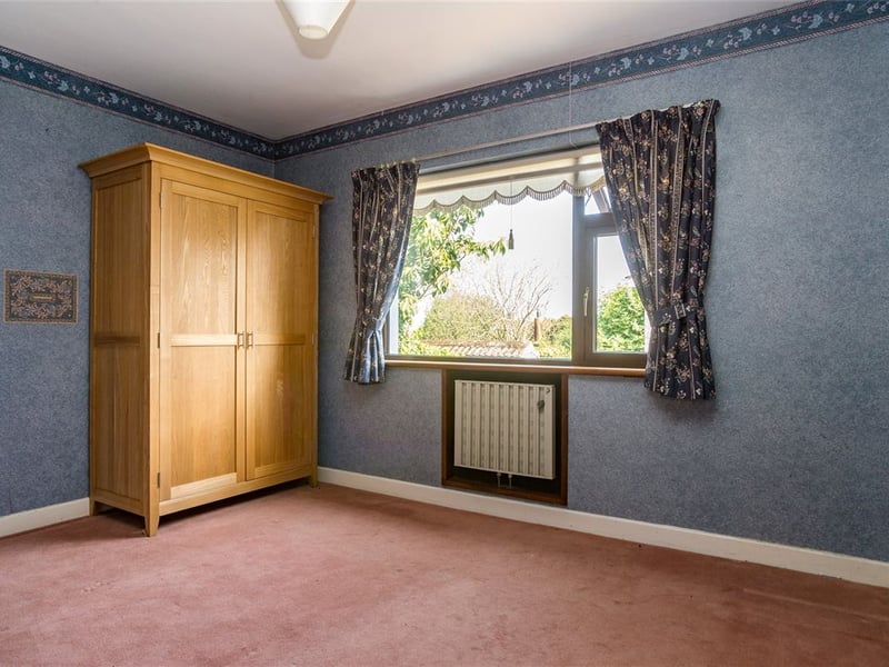 CLICK ON NEXT> ABOVE TO TAKE A TOUR AROUND THIS STATEMENT HOME