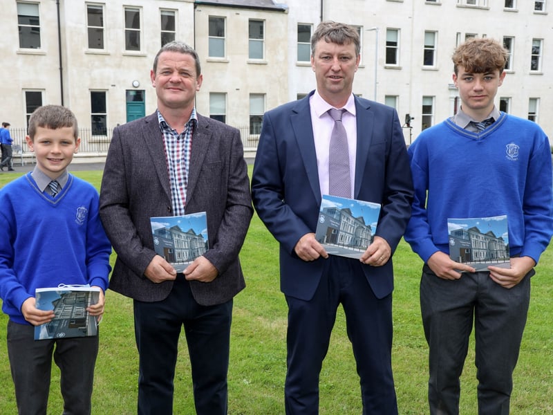 Click the < or > arrows above to go through the gallery