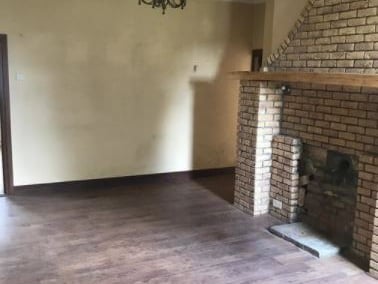 Located only 5 minutes from Ballindine with access to shops, schools and all other amenities.