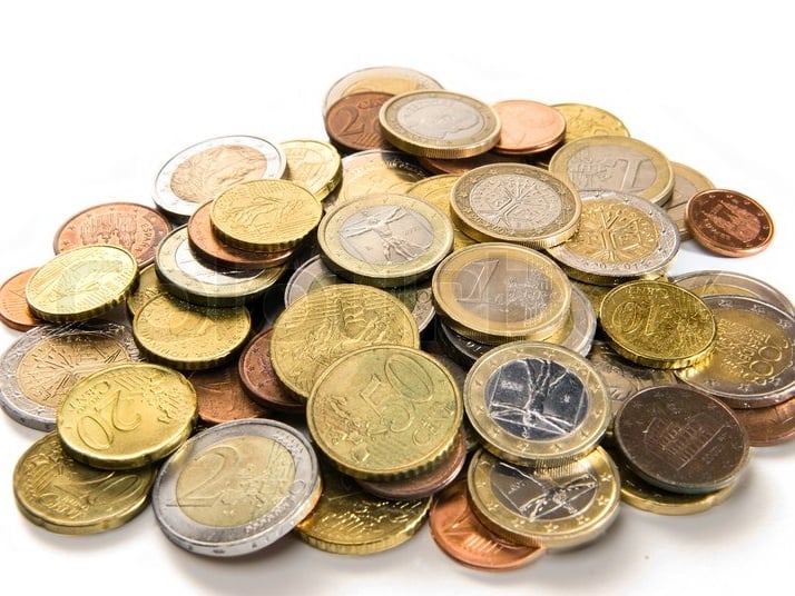 It is believed that the origins of the national minimum wage can be traced back to the 1910 Cradley Heath women chainmakers' strike. 