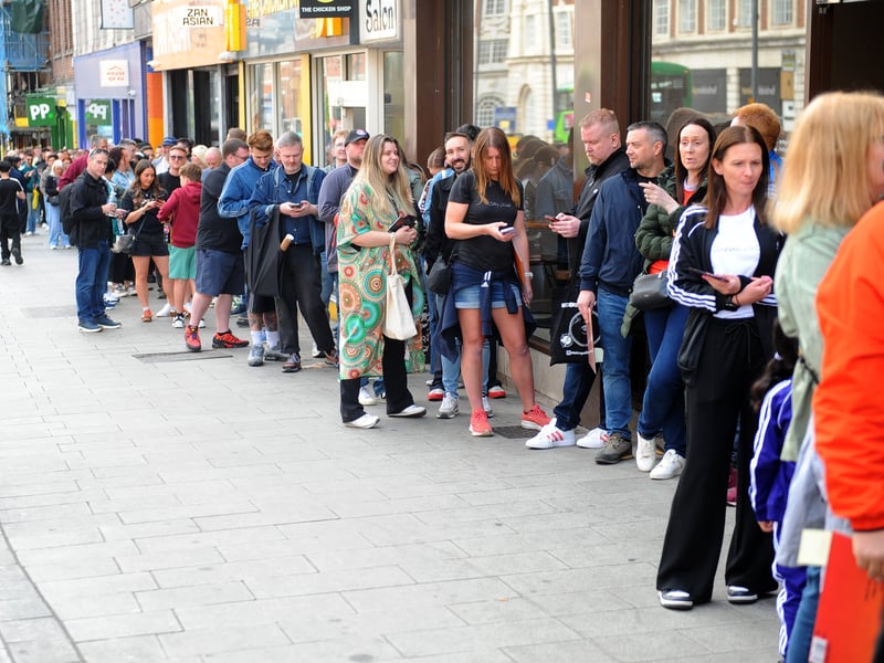 There were big queues ahead of her arrival 