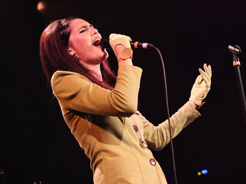 Up and coming singer-songwriter Sienna Spiro, known for songs such as Die On This Hill, will headline the O2 Academy Glasgow on Friday, May 15. 
