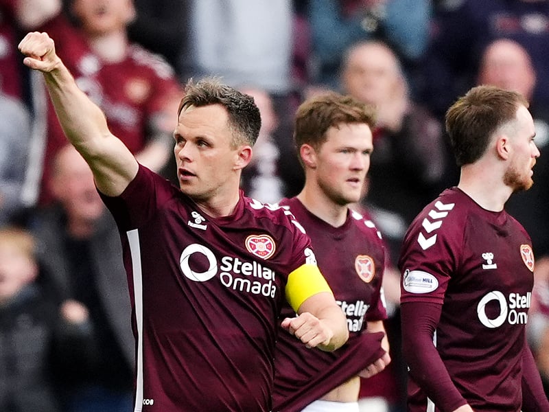 Booked for reckless challenge on Fernandez in frustrating first half but showed his composure and ruthlessness with a sweetly-struck left-footed winner. 7