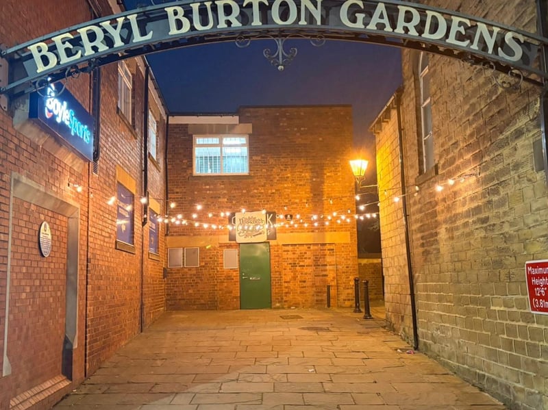 This brilliant independent community hub has fast become a neighbourhood favourite for kickstarting the weekend. It is massively popular for its expertly crafted iced coffees, welcoming atmosphere, and its dedicated mission to pour every penny of support right back into the town's local grassroots creative and music scenes. 🍴 1 Beryl Burton Gardens, Morley, Leeds LS27 9FN