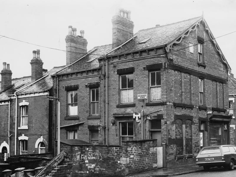 On the left of the image can be seen the rear entrances and yards of through terraced houses numbers 3 to 7 Holderness Place. The property in the gable end of the building is number 33 King's Road.