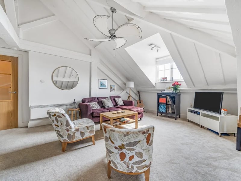 Step inside exceptional this two bedroom flat in a highly sought-after Gunwharf Quays area.