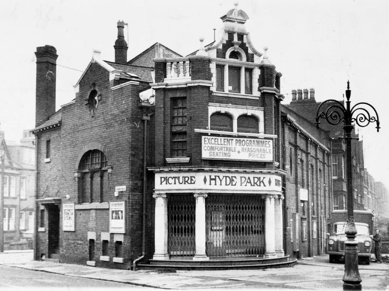Hyde Park Picture House on Brudenell Road in 1976.