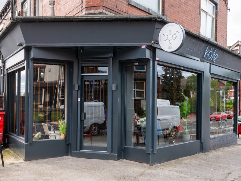 This modern hub is valued for its fresh menu and very nice atmosphere. It has quickly established itself as a community staple in Beeston. The quality of both the food and coffee consistently receives high marks from residents. ☕ 249-251 Beeston Rd, Beeston, Leeds LS11 7LR