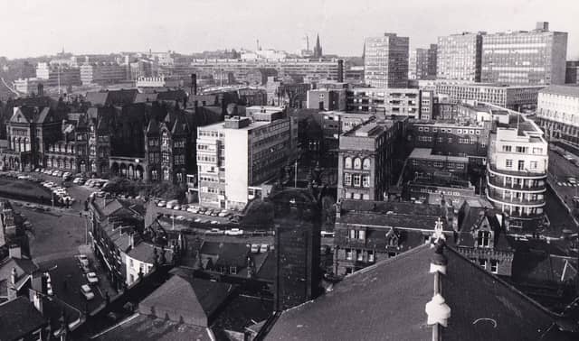 Leeds General Infirmary in November 1971.