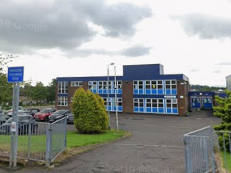 Baljaffray Primary School, in Bearsden, earned tgeh maximum 400 points across reading, writing, numeracy and listening & talking. Its 263 pupils are taught by 17 teachers.