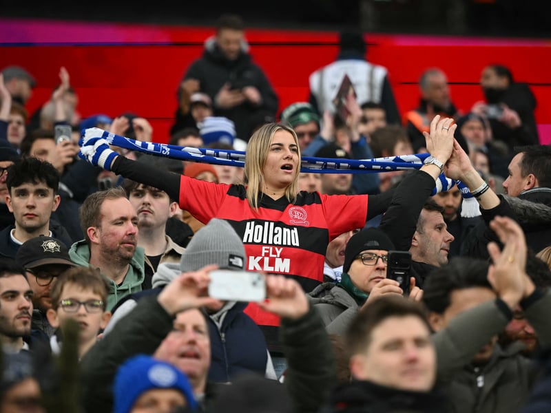Average away attendance: 1,557.