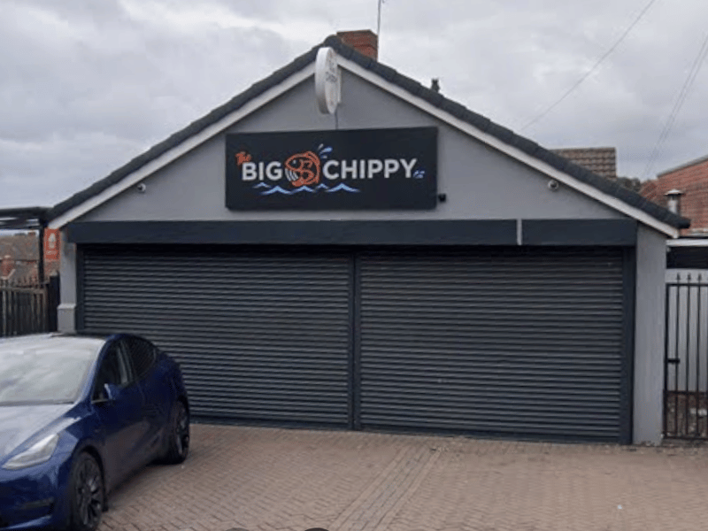 Rated 4.4 stars out of 217 Google reviews. One Google reviewer wrote: "Just ordered from here on Uber and thought I'd pop a review on, as I can see there's been a few fake review's and I was hesitant to order I'm not going to lie. However the deals was good so I thought I'd give them a try, it's the best pizza I've had in a while and the orange chips was stunning." Location: 14 Jew's Ln, Lower Gornal, Dudley DY3 2AB.