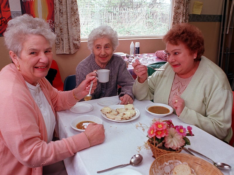 Moortown Luncheon Club members enjoying their lunch in April 1999.