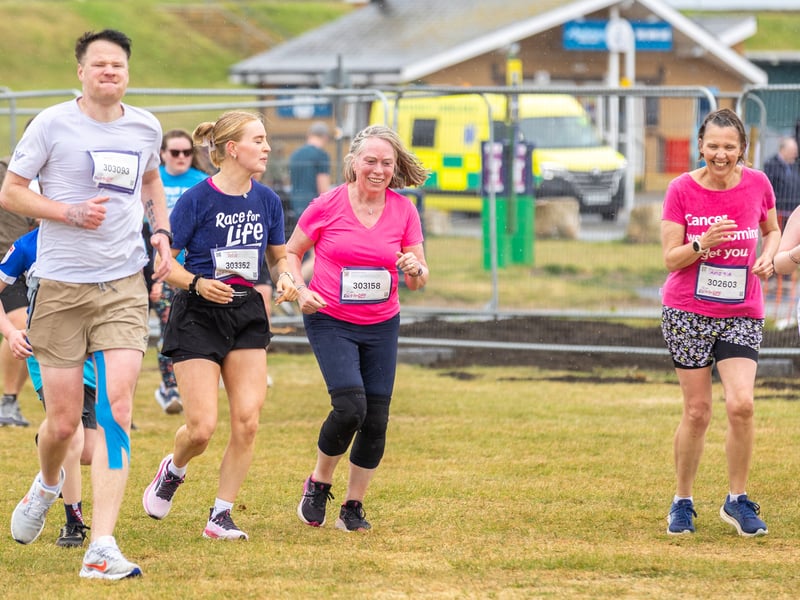 Some of the runners 