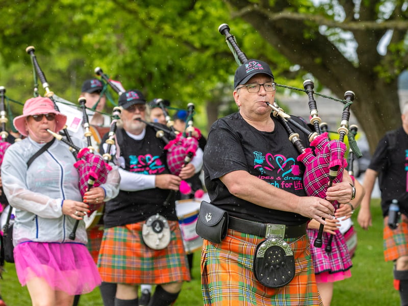 Bagpipers entertained runners around the course 