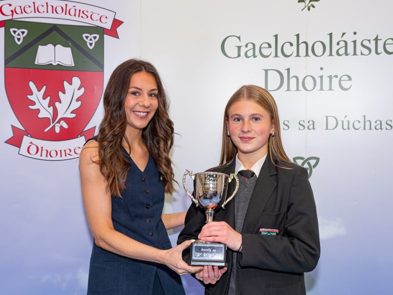 Ríonach was awarded the Curaidh an Choláiste prize for the pupil who most represents the school’s ethos and values- Maith thú a Ríonach!