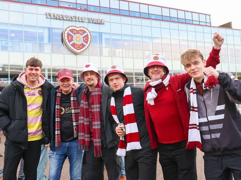 Scarves and hats at the ready for this group.