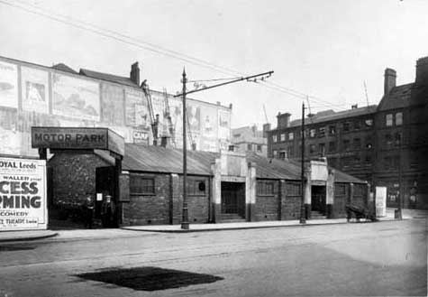 Lord Mayor's hut on corner of Cookridge Street and The Headrow in April 1927.