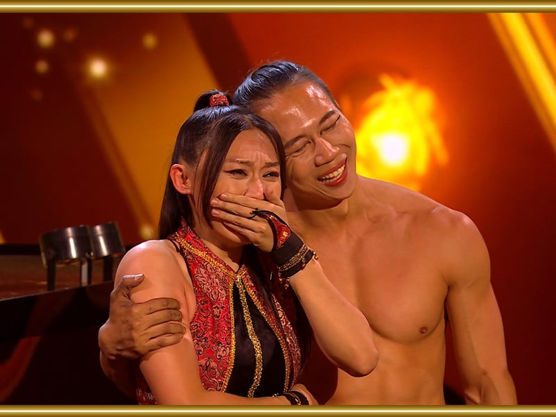 Liwei Yang's daredevil fire juggling impressed KSI enough to win his golden buzzer. She's 17/1 to juggle her way to glory.