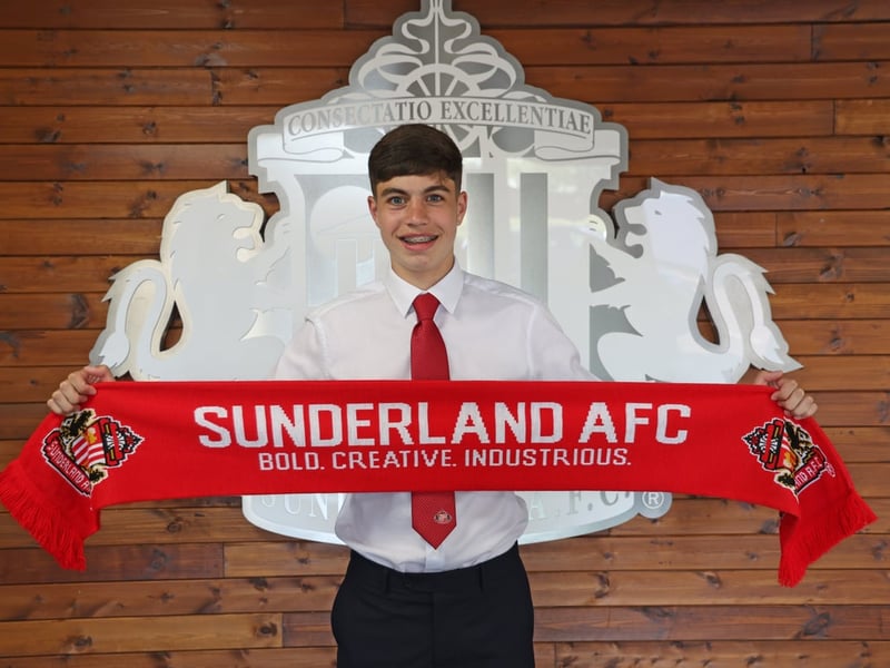 Showed his talent with some nice touches but didn’t see as much of the ball as he would have liked and had one big chance go begging when he and Dinsdale got in each other’s way. 5
