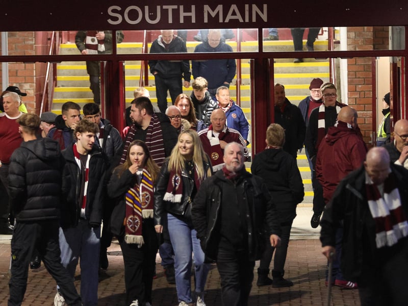 Hearts will be able to seal the title, their fifth, if they draw or win at Celtic Park on Saturday.