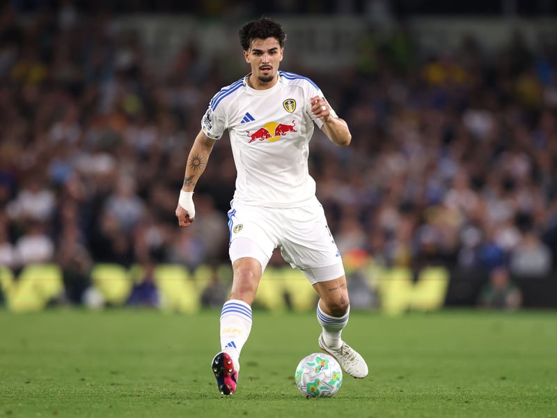 One of two new Leeds blows, Struijk forced off midway through the second half of Monday's clash at Tottenham for which he was a doubt with a knock to his hip. Struijk could then be seen struggling with the issue before eventually coming off and Farke said on Friday that the defender was a big doubt for Sunday's game.