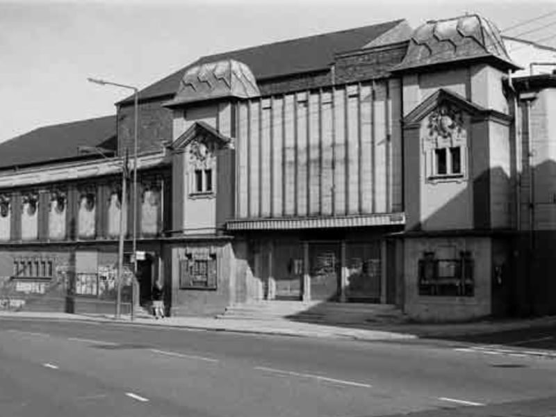 Heeley Electric Palace Cinema, on London Road, Sheffield, is pictured here in 1976. The huge venue, seating 1,450 people, opened in 1911. It was later used as a bingo hall, before being demolished in 1981, with the site now used by the furniture firm Ponsford.