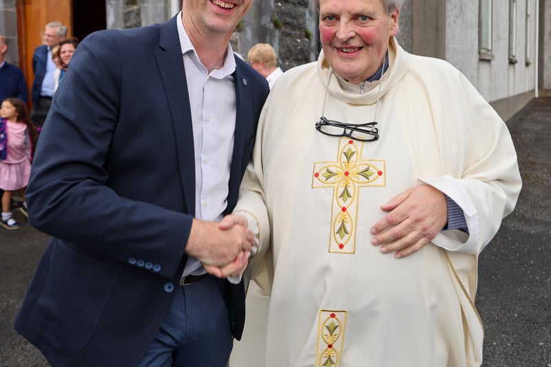 IN PICTURES: Special night for wonderful Parish Priest in Tipperary village