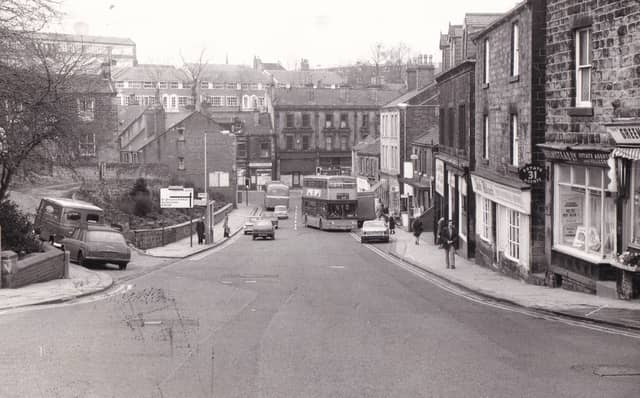 Looking down Queen Street to Morley Bottoms in January 1976.