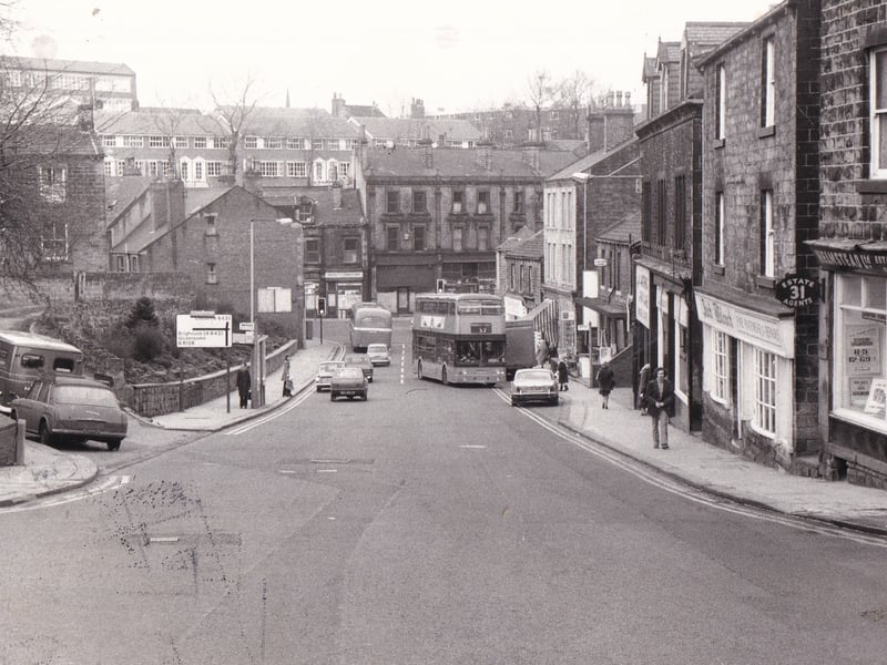 Looking down Queen Street to Morley Bottoms in January 1976.