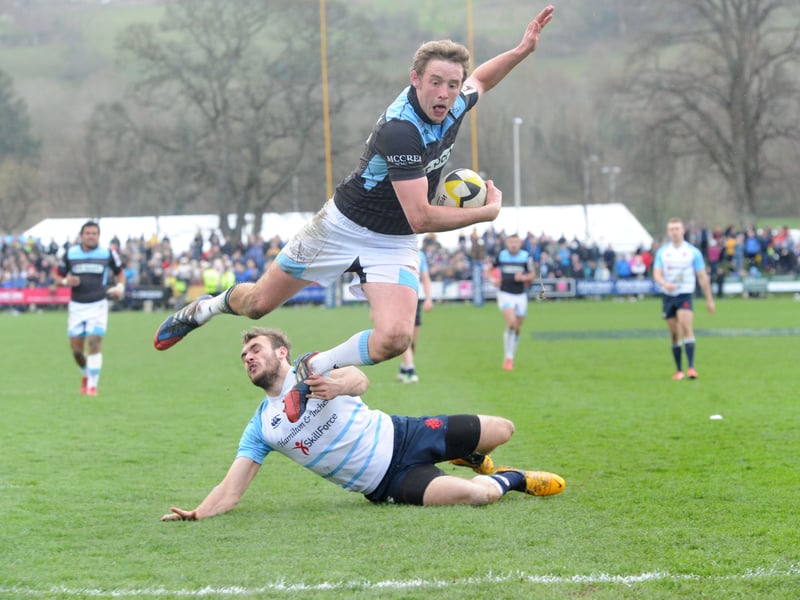 Wight had already lifted the historic Centenary Cup a few years prior as he captained home side Melrose to victory in 2011. They fly-half only featured sporadically during his Warriors career as Duncan Weir and Ruaridh Jackson initially kept him out of the team before the emergence of Finn Russell in 2013. 