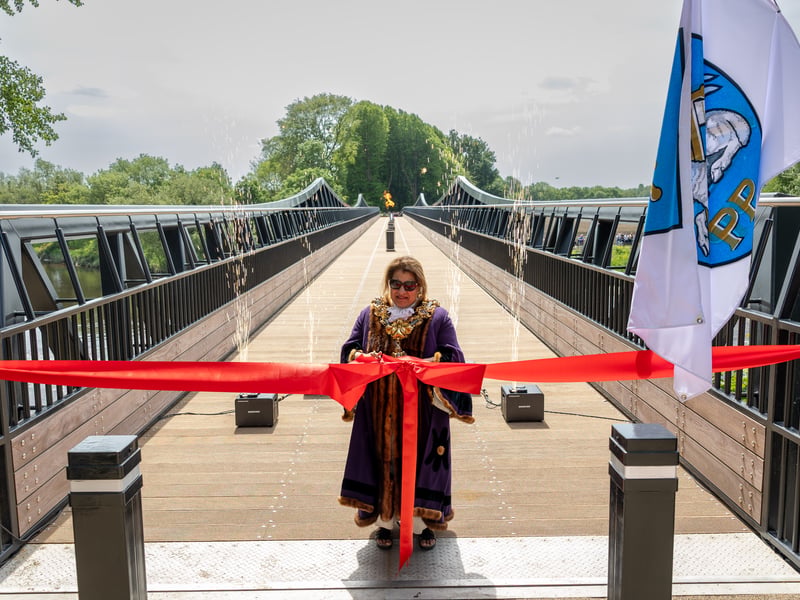 The Mayor of Preston officially opened the bridge with a ribbon cutting which was followed by a procession over the bridge featuring community groups and live entertainment, as the sun shone on the celebrations
