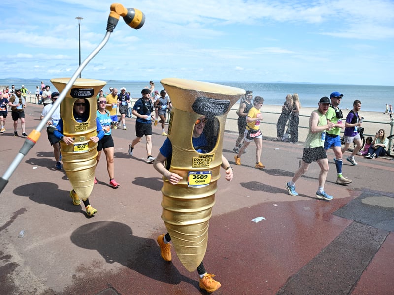 Two golden postboxes took on the Edinburgh Marathon 2026.