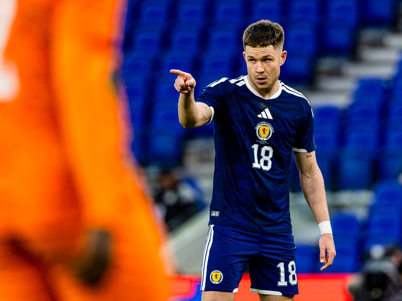 Won promotion back to the English Premier League at the first time of asking with Ipswich. Hirst contributed to 14 goals at Portman Road as the team clinched second place in the EFL Championship, although he only found the net twice in the last eight weeks of the season.