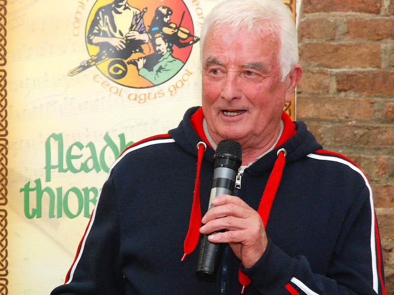 Mick Murphy is pictured above giving a rousing rendition of ‘The Blue and Gold’ during the County Fleadh in Roscrea
