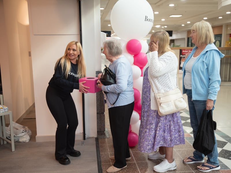 The first customers enter Bonamarche