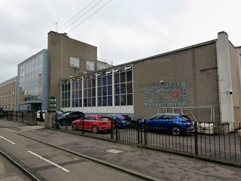 69 per cent of pupils leaving Glasgow Gaelic School do so with a minimum of five Highers, placing it second in Glasgow and 19th in Scotland. A total of 21.6 per cent of the school's 580 pupils are classed as 'deprived'.