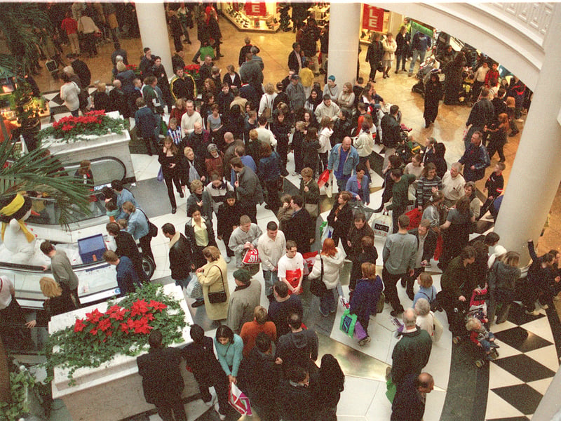 Meadowhall is packed for the Christmas sales on December 27, 1999