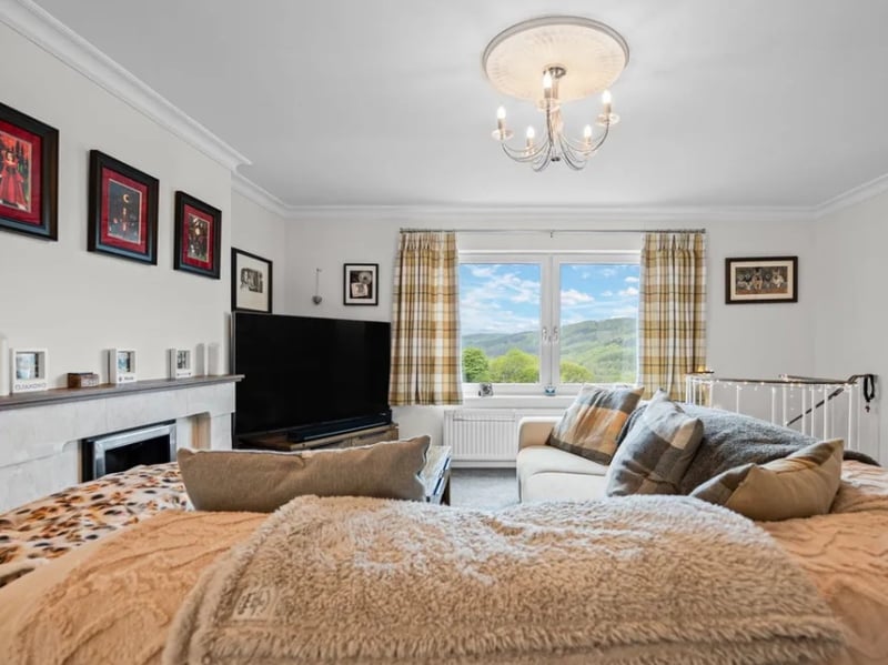 Another look at the sunning views from the living room. It's a view that will never get old.