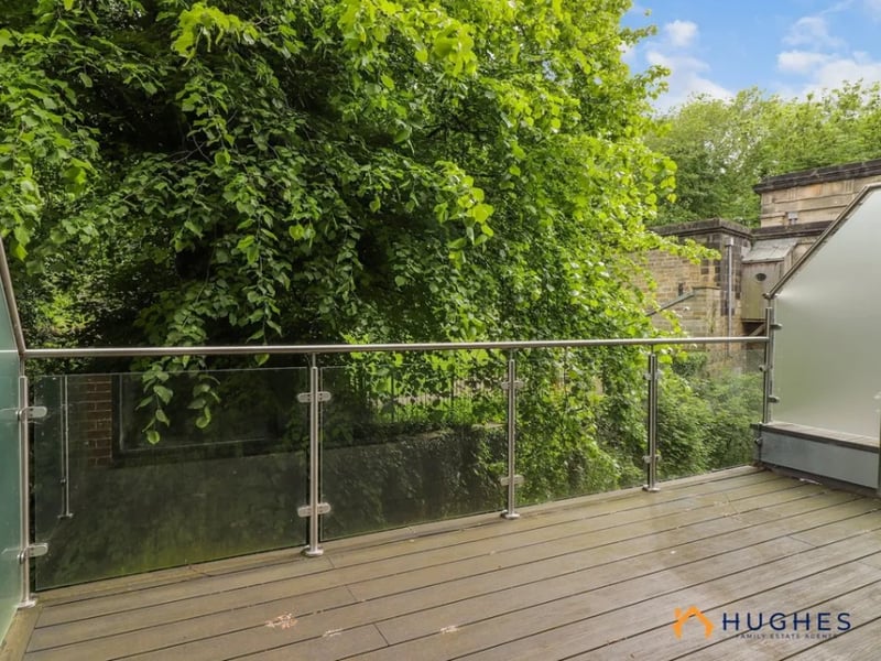 Stunning roof terraces and balconies overlook the lush greens of the cemetery with the bubbling Porter Brook stream below.