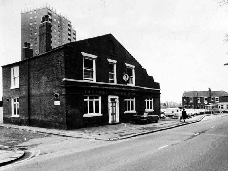The Cemetery Tavern on Beckett Street pictured in February 1976.