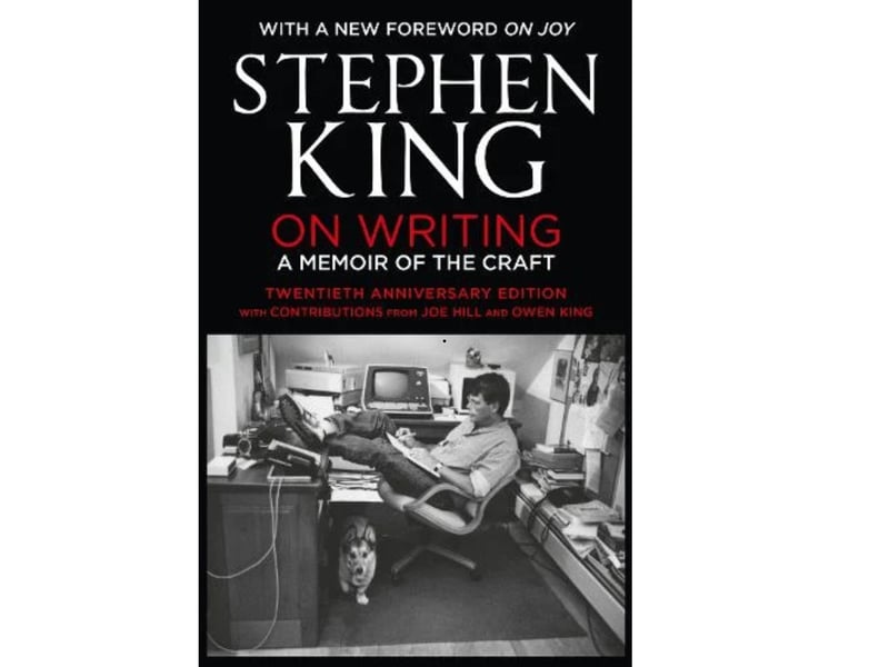 Kings memoir about the process of writing has an average rating of 4.34 from 289,881 reviews. First published in 2000 On Writing is a book that has inspired a generation of authors. "For the first time, here's an intimate autobiographical portrait of his home life, his family and his traumatic recent accident. Citing examples of his work and those of his contemporaries, King gives an excellent masterclass on writing - how to use the tools of the trade from building characters to pace and plotting as well as practical advice on presentation."
