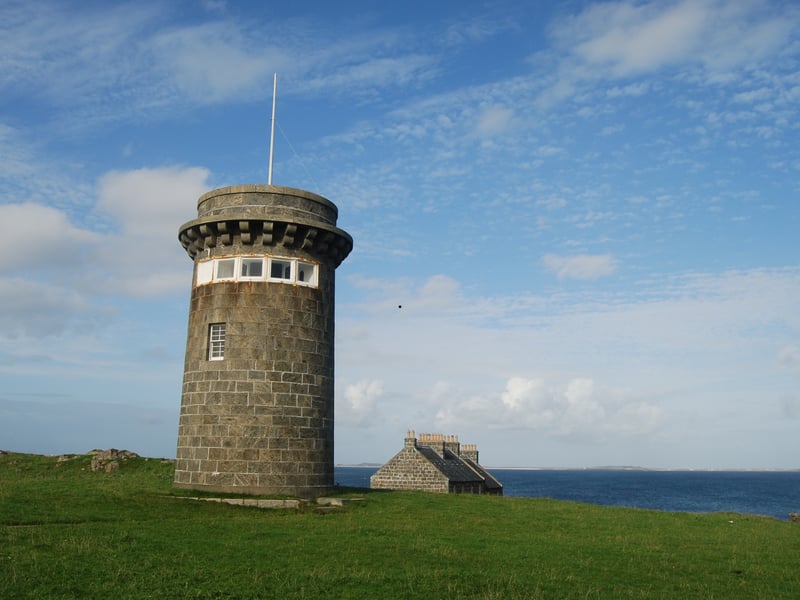 Located in the Inner Hebrides, Tiree is the sunniest Scottish island - with an average of 127.01 hours of sunlight each month,