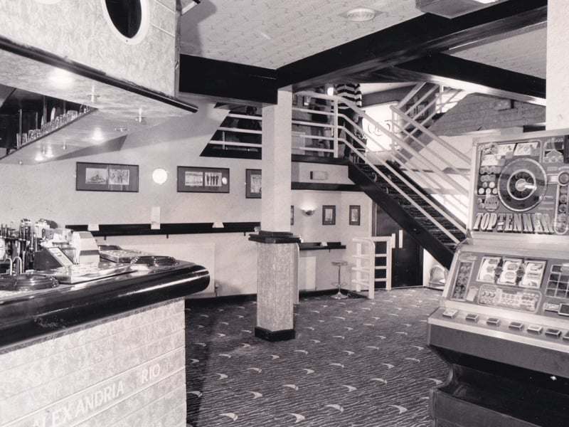 Did you eat here back in the day? The QE3 wine bar and restaurant on Green Lane. Pictured in March 1988.